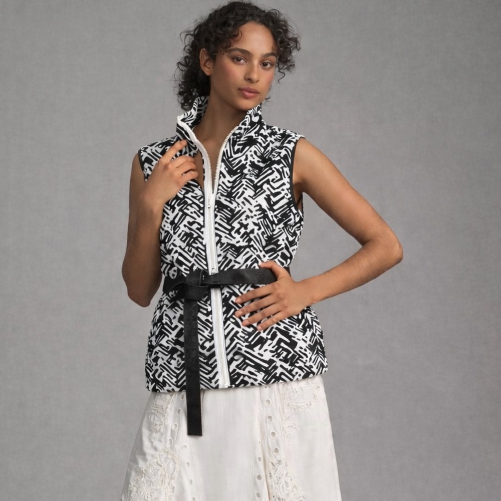 ALIA | VINTAGE Black & White Abstract Geometric Fleece Vest (M-L)